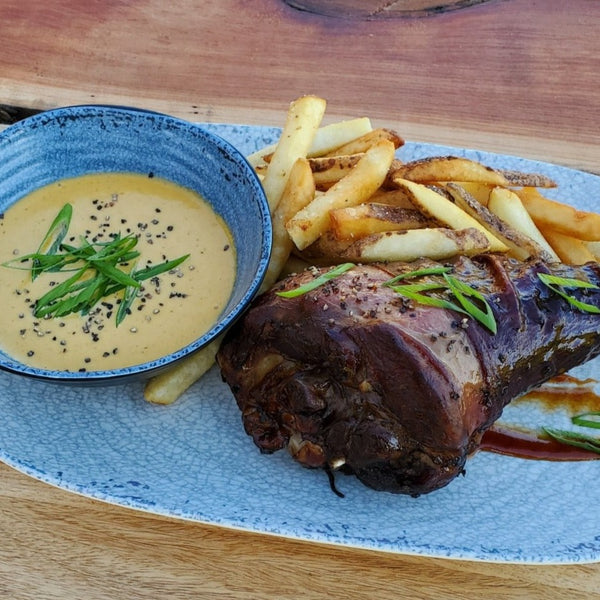 Black Pepper Smoked Turkey Leg, spicy honey mustard + 1 Side
